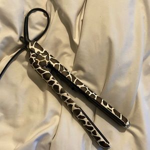 Giraffe print flat iron